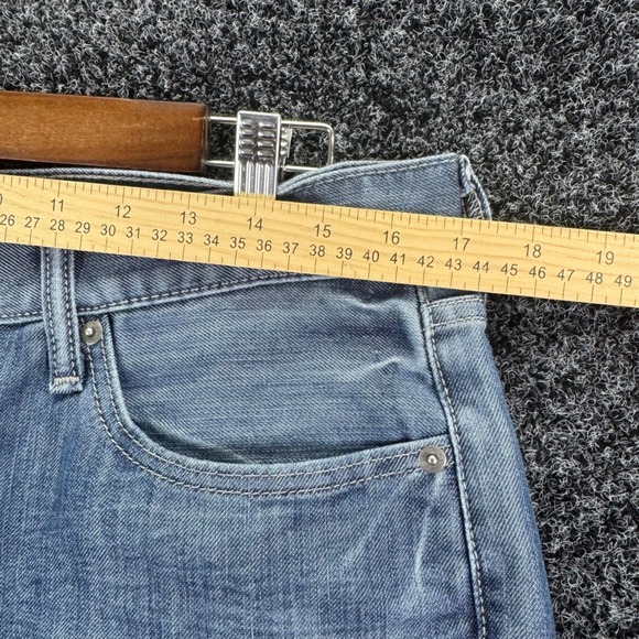 Levis 514 womens Cutoff Denim Shorts Blue Medium Wash Raw Hem Size 33 - Picture 4 of 6